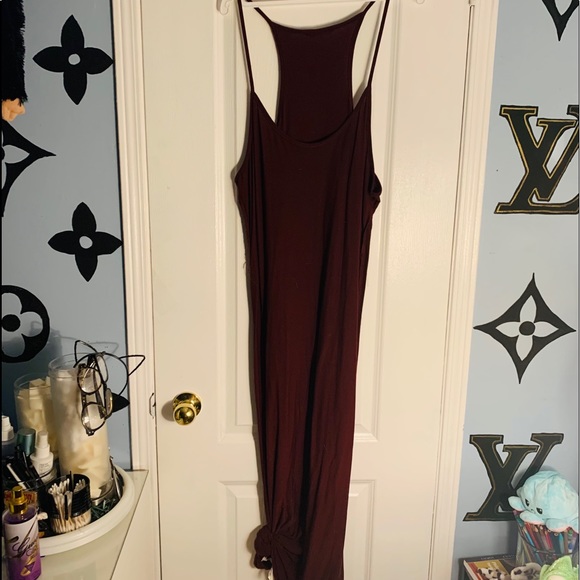MAROON MAXI DRESS - Picture 1 of 2